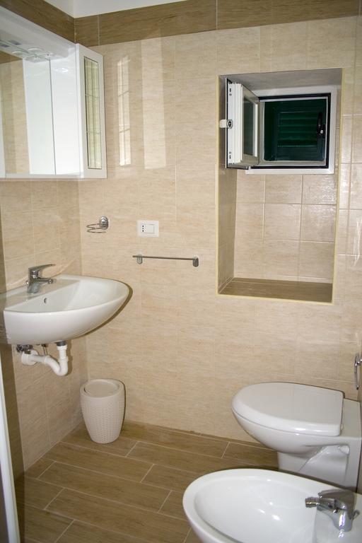 Apartamento Old Town House Polignano A Mare Habitación foto